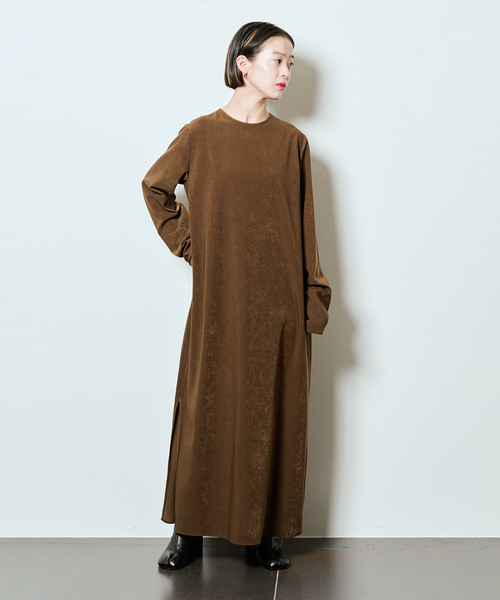 CITYSHOP(シティーショップ)の「《追加》VELVET LEAN KAFTAN DRESS:ワンピース(ワンピース・レディース・ブラウン/ブラック・36/38)」の3枚目の写真