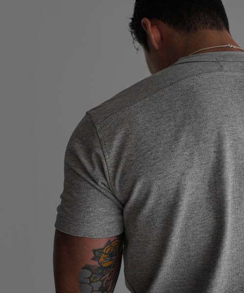 BOWLOW PRODUCT（バウロープロダクト）の「パネルヘンリーネックTシャツ[グレー]（Tシャツ/カットソー・メンズ・その他・MEDIUM/LARGE/X-LARGE）」の3枚目の写真