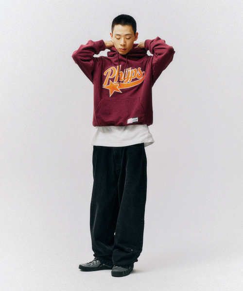 PHYSICAL DEPARTMENT(フィジカル デパートメント)の「アプリケスタテイルフード_バーガンディ(パーカー・レディース・その他・SMALL/MEDIUM/LARGE/X-LARGE)」の10枚目の写真
