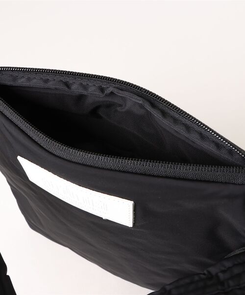 Manhattan Portage（マンハッタンポーテージ）の「RUBIN BAG PADDED POLYESTER POPLIN（ショルダーバッグ・メンズ・ブラック・X-SMALL）」の20枚目の写真