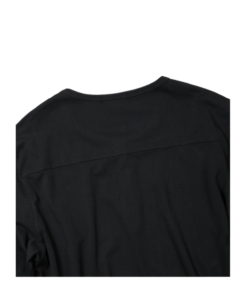 ETCE(イーティーシーイー)の「SNAP SLEEVE HENLEY NECK TEE (BLACK)(Tシャツ/カットソー・メンズ・その他・MEDIUM/LARGE/X-LARGE)」の4枚目の写真