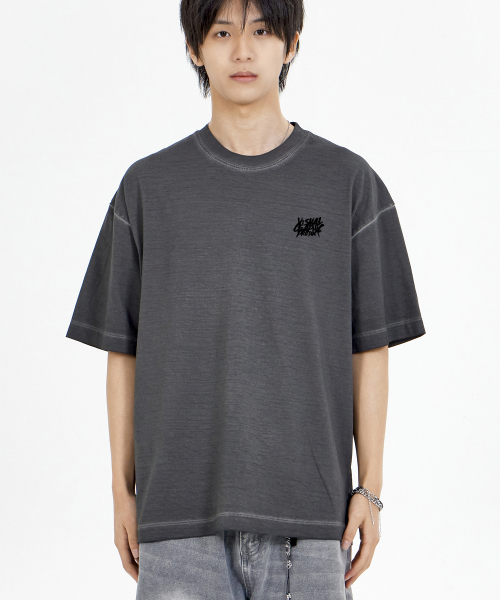 BY.L（バイエル）の「ペイントグラフィティロゴピグメント半袖Tシャツチャコール（Tシャツ/カットソー・メンズ・その他・MEDIUM/LARGE/X-LARGE/XX-LARGE）」の2枚目の写真