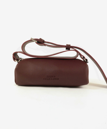 INNEQ（イネク）の「Chunky Buckle Air Bag Letter-Burgundy（ショルダーバッグ）」