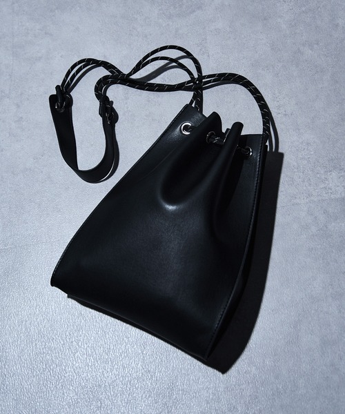 MAISON CLUB(メゾンクラブ)の「【MAISON CLUB】SPECIAL new drawstring bag ドローストリングバッグ 巾着ショルダー(ショルダーバッグ・メンズ・ブラック系その他2/ブラック系1/グレー・FREE)」の13枚目の写真