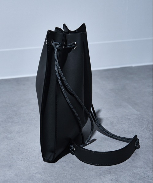 MAISON CLUB(メゾンクラブ)の「【MAISON CLUB】SPECIAL new drawstring bag ドローストリングバッグ 巾着ショルダー(ショルダーバッグ・メンズ・ブラック系その他2/ブラック系1/グレー・FREE)」の10枚目の写真