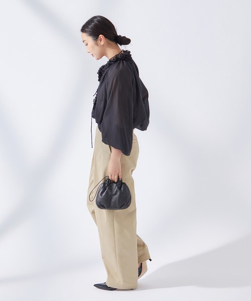 journal standard L'essage（ジャーナルスタンダードレサージュ）の「《追加4》【金子綾さん着用】CP タックチノパンツ（チノパンツ・レディース・ブラック/ベージュ・40/38/36/34）」の15枚目の写真