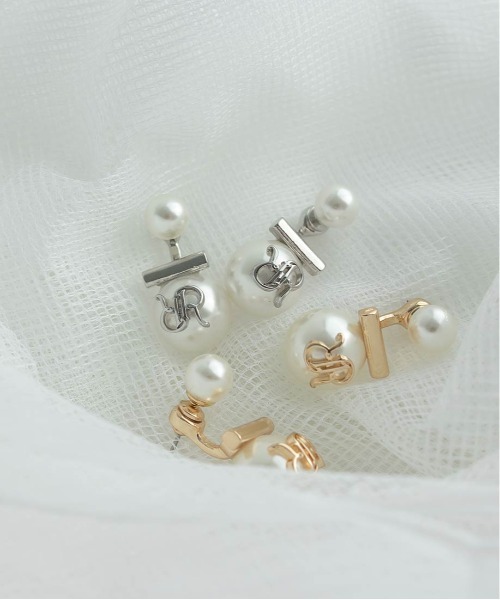 RANDA（ランダ）の「モノグラムパールピアス（ピアス（両耳用）・レディース・シルバー/ゴールド・FREE）」の3枚目の写真