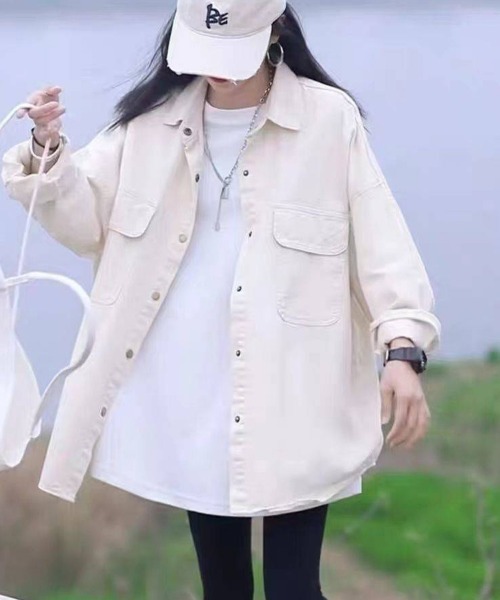 SallyLunn(サリーラン)の「胸ポケット付きオーバーシャツジャケット(その他アウター・レディース・スミクロ/ホワイト・MEDIUM/LARGE)」の2枚目の写真