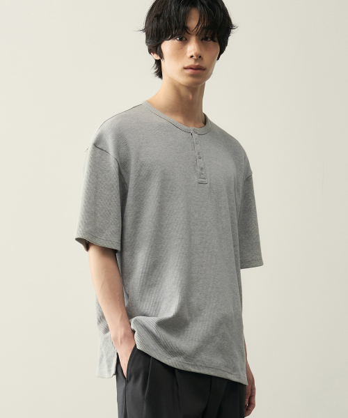 ROTEMBER（ローテンバー）の「ワッフルヘンリーネックハーフTシャツ [ 4 COLOR ]（Tシャツ/カットソー・メンズ・ホワイト/ブラック/ネイビー/グレー・MEDIUM/LARGE/X-LARGE）」の8枚目の写真
