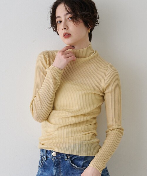 Rouge vif(ルージュヴィフ)の「防縮Wシアータートルリブニット(ニット/セーター・レディース・イエロー/オフホワイト/ブラック・フリー)」の1枚目の写真