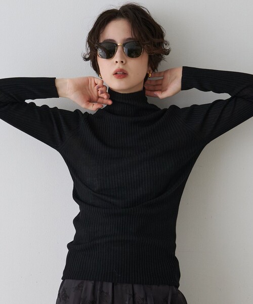 Rouge vif(ルージュヴィフ)の「防縮Wシアータートルリブニット(ニット/セーター・レディース・イエロー/オフホワイト/ブラック・フリー)」の3枚目の写真