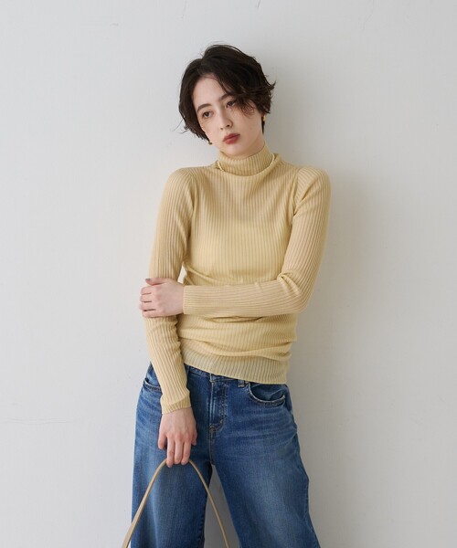 Rouge vif(ルージュヴィフ)の「防縮Wシアータートルリブニット(ニット/セーター・レディース・イエロー/オフホワイト/ブラック・フリー)」の4枚目の写真