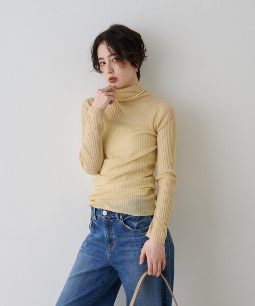 Rouge vif(ルージュヴィフ)の「防縮Wシアータートルリブニット(ニット/セーター・レディース・イエロー/オフホワイト/ブラック・フリー)」の6枚目の写真