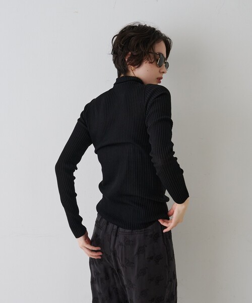 Rouge vif(ルージュヴィフ)の「防縮Wシアータートルリブニット(ニット/セーター・レディース・イエロー/オフホワイト/ブラック・フリー)」の14枚目の写真