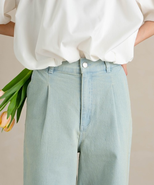 hinari（ヒナリ）の「タックワイドデニムパンツ（デニムパンツ・レディース・アイボリー/ライトブルー/ブラック・SMALL/X-SMALL/FREE）」の21枚目の写真