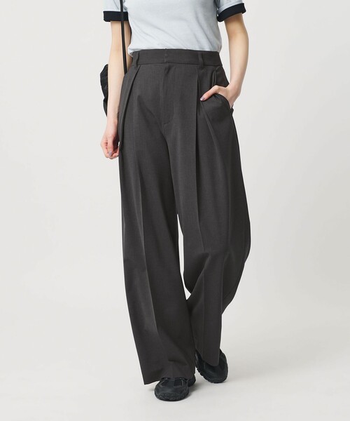 BEAUTY&YOUTH UNITED ARROWS（ビューティーアンドユースユナイテッドアローズ）の「2タック ワイドパンツ 吸水速乾 防シワ ウォッシャブル（その他パンツ・レディース・ダークグレー/ベージュ/モカ・XS/S/M）」の7枚目の写真