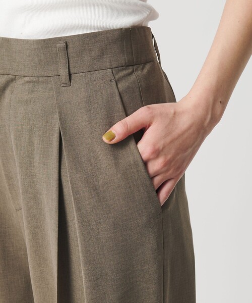 BEAUTY&YOUTH UNITED ARROWS（ビューティーアンドユースユナイテッドアローズ）の「2タック ワイドパンツ 吸水速乾 防シワ ウォッシャブル（その他パンツ・レディース・ダークグレー/ベージュ/モカ・XS/S/M）」の18枚目の写真