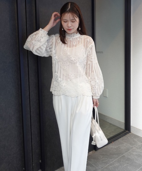 CORNERS（コーナーズ）の「ボリュームスリーブハイネックレーストップス(インナー付き)（シャツ/ブラウス・レディース・ホワイト/ベージュ系その他/ブラック・M）」の9枚目の写真