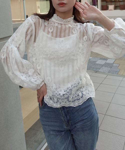 CORNERS（コーナーズ）の「ボリュームスリーブハイネックレーストップス(インナー付き)（シャツ/ブラウス・レディース・ホワイト/ベージュ系その他/ブラック・M）」の20枚目の写真