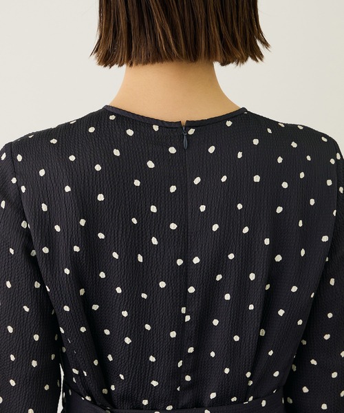 ROPE'（ロペ）の「ドットプリントウエストベルトワンピース（ワンピース・レディース・ネイビー/ベージュ・38/36）」の18枚目の写真