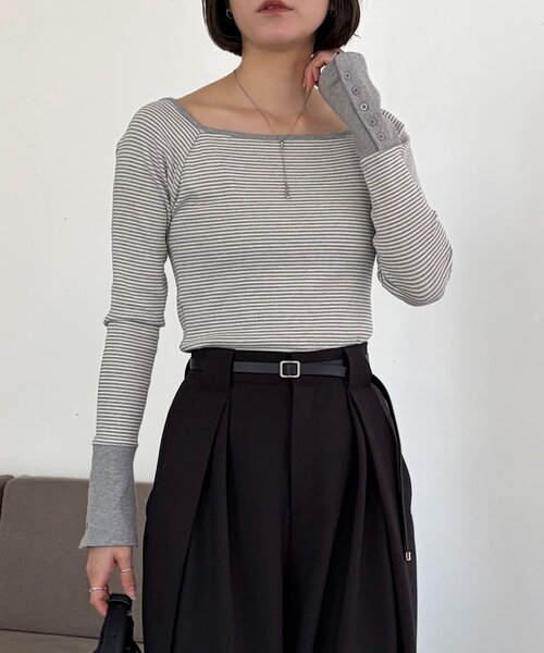 CAPRICIEUX LE'MAGE（カプリシューレマージュ）の「ボーダー袖ボタンロンT（Tシャツ/カットソー・レディース・グレー/ブラック/グリーン・FREE）」の2枚目の写真