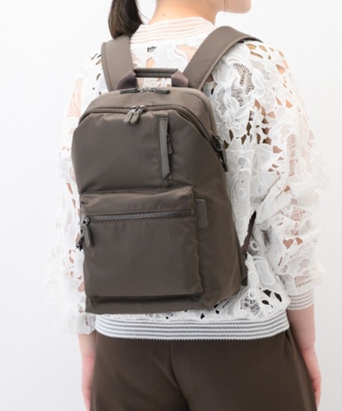 W&.Day/Night(ダブルアンド デイナイト)の「リュックサック ポッケス ハグリュック3 13L A4サイズ 13.3インチPC サコッシュ付属 20211(バックパック/リュック・レディース・ダークグレー/アッシュブラウン/ブラック・FREE)」の1枚目の写真