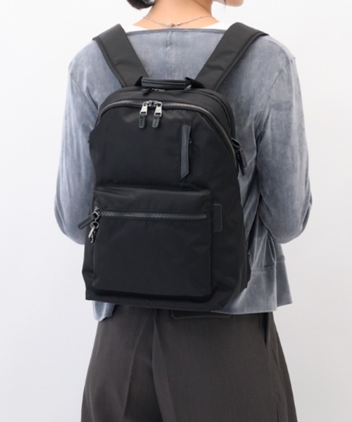 W&.Day/Night(ダブルアンド デイナイト)の「リュックサック ポッケス ハグリュック3 13L A4サイズ 13.3インチPC サコッシュ付属 20211(バックパック/リュック・レディース・ダークグレー/アッシュブラウン/ブラック・FREE)」の2枚目の写真