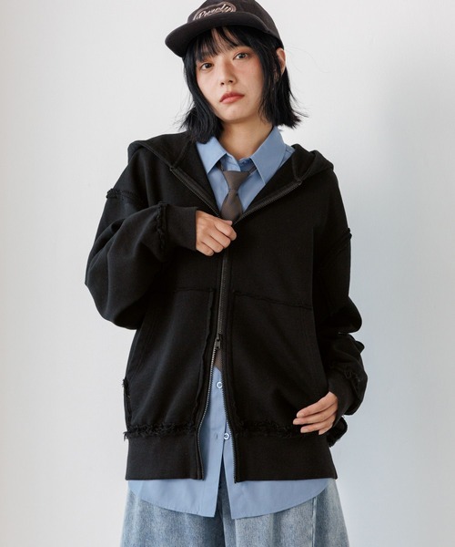 PBLIM(ページボーイリム)の「《UNISEX/シルエットが選べる》リメイクフウジップパーカー(パーカー・レディース・グレー/ブラック/グリーン・MEDIUM/SMALL)」の4枚目の写真