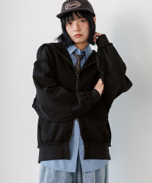 PBLIM(ページボーイリム)の「《UNISEX/シルエットが選べる》リメイクフウジップパーカー(パーカー・レディース・グレー/ブラック/グリーン・MEDIUM/SMALL)」の5枚目の写真