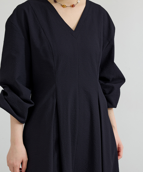 IENA（イエナ）の「サッカーVネックフレアワンピース（ワンピース・レディース・ブラック/ダークブルー・38/36）」の10枚目の写真