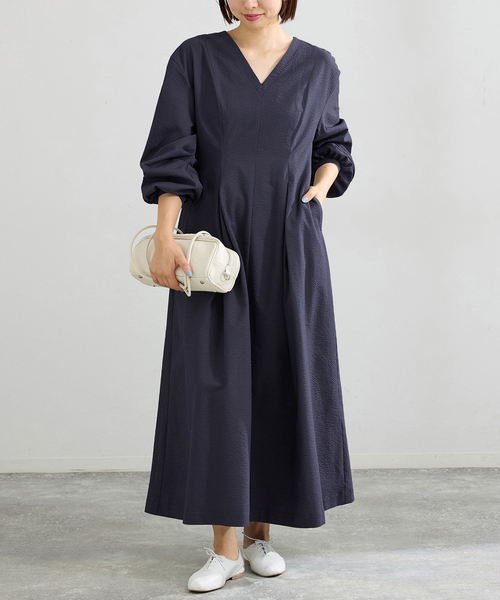 IENA（イエナ）の「サッカーVネックフレアワンピース（ワンピース・レディース・ブラック/ダークブルー・38/36）」の18枚目の写真