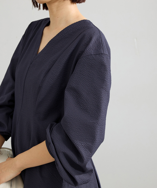 IENA（イエナ）の「サッカーVネックフレアワンピース（ワンピース・レディース・ブラック/ダークブルー・38/36）」の22枚目の写真