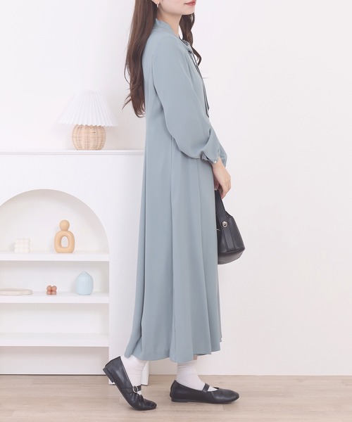 FUNALIVE（ファンアライブ）の「3/4three quarter　パネル切替タイカラーワンピース 長袖（ワンピース・レディース・グリーン/ネイビー・FREE）」の18枚目の写真