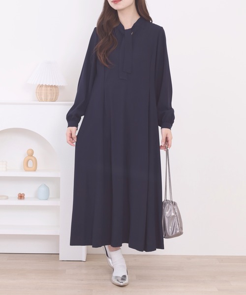 FUNALIVE（ファンアライブ）の「3/4three quarter　パネル切替タイカラーワンピース 長袖（ワンピース・レディース・グリーン/ネイビー・FREE）」の21枚目の写真