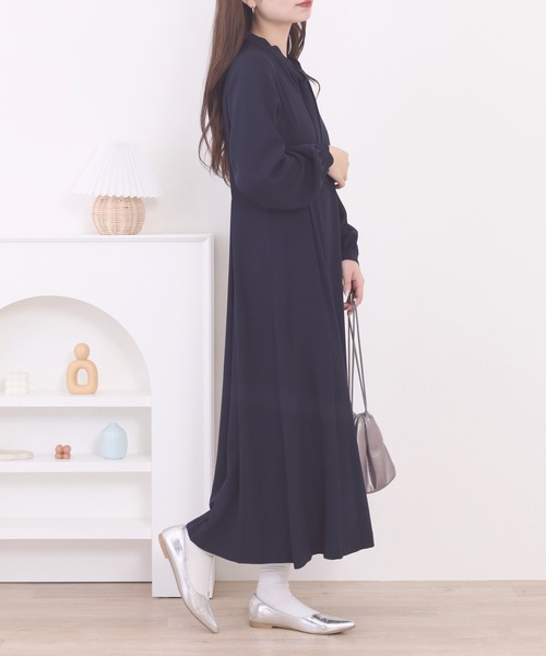 FUNALIVE（ファンアライブ）の「3/4three quarter　パネル切替タイカラーワンピース 長袖（ワンピース・レディース・グリーン/ネイビー・FREE）」の9枚目の写真