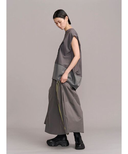 UN3D.(アンスリード)の「HEM MESH COCOON TOP / ヘムメッシュコクーントップ(Tシャツ/カットソー・レディース・グレー/ホワイト/ブラック・FREE)」の17枚目の写真