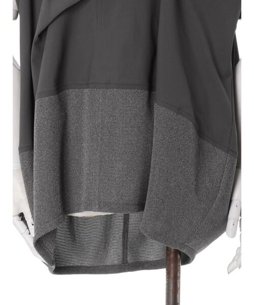 UN3D.(アンスリード)の「HEM MESH COCOON TOP / ヘムメッシュコクーントップ(Tシャツ/カットソー・レディース・グレー/ホワイト/ブラック・FREE)」の8枚目の写真
