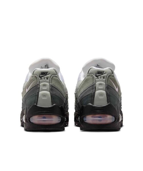 NIKE（ナイキ）の「ナイキ エア マックス 95 ビッグ バブル ウィメンズシューズ / Nike Air Max 95 Big Bubble Women's Shoes HJ5996-001 Black/Pink Foam（スニーカー・レディース・ブラック・22/22.5/23/23.5/24/24.5/25/25.5/26/26.5/27/27.5/28/28.5/29/30/29.5/31）」の6枚目の写真