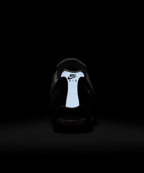 NIKE（ナイキ）の「ナイキ エア マックス 95 ビッグ バブル ウィメンズシューズ / Nike Air Max 95 Big Bubble Women's Shoes HJ5996-001 Black/Pink Foam（スニーカー・レディース・ブラック・22/22.5/23/23.5/24/24.5/25/25.5/26/26.5/27/27.5/28/28.5/29/30/29.5/31）」の10枚目の写真