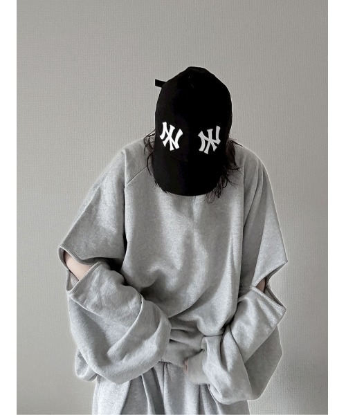 YACA(ヤーカ)の「Slit Sleeve Sweat/スリットスリーブスウェット【unisex item】(スウェット・レディース・グレー/ブラック/ホワイト・FREE)」の9枚目の写真
