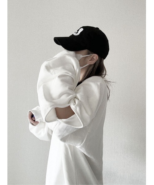 YACA(ヤーカ)の「Slit Sleeve Sweat/スリットスリーブスウェット【unisex item】(スウェット・レディース・グレー/ブラック/ホワイト・FREE)」の15枚目の写真