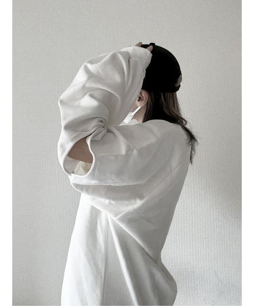 YACA(ヤーカ)の「Slit Sleeve Sweat/スリットスリーブスウェット【unisex item】(スウェット・レディース・グレー/ブラック/ホワイト・FREE)」の17枚目の写真