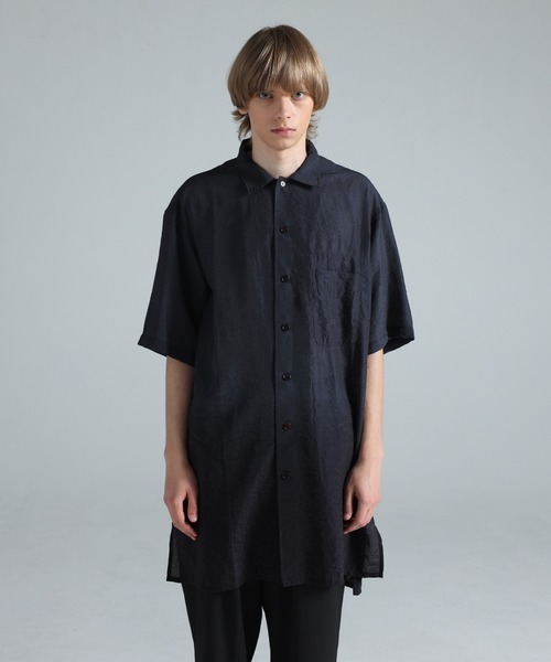 Y-3(ワイスリー)の「Y-3 DIP DYE SHORT SLEEVE LONG SHIRT(シャツ/ブラウス・メンズ・ブラック×グレー・X-SMALL/X-LARGE/LARGE/MEDIUM/SMALL)」の1枚目の写真