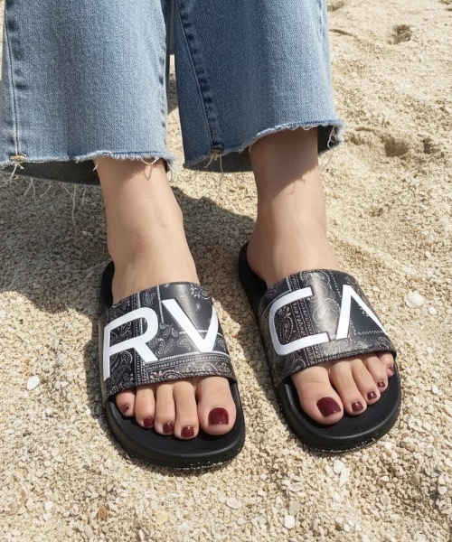 RVCA(ルーカ)の「RVCA ウィメンズ RVCA SHOWER SLIDE ファッションサンダル 【2026年春夏モデル】(サンダル・レディース・ブラック系その他2/ブラック系その他・5/6/7)」の2枚目の写真