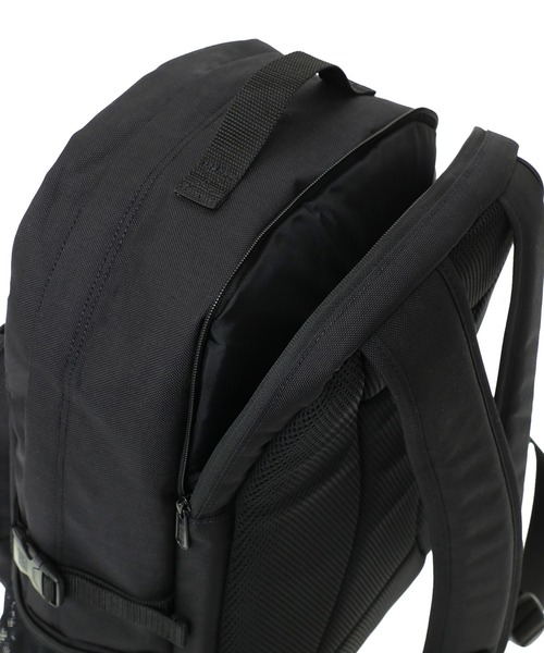 Manhattan Portage（マンハッタンポーテージ）の「Townsend Backpack LVL MTA（バックパック/リュック・メンズ・ブラック・LARGE）」の11枚目の写真