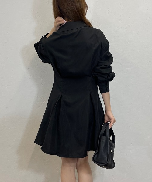 ROGER AND RAW(ロジャーアンドロウ)の「フィット&フレアシャツワンピース(シャツワンピース・レディース・ブラック/ブラウン・FREE)」の21枚目の写真