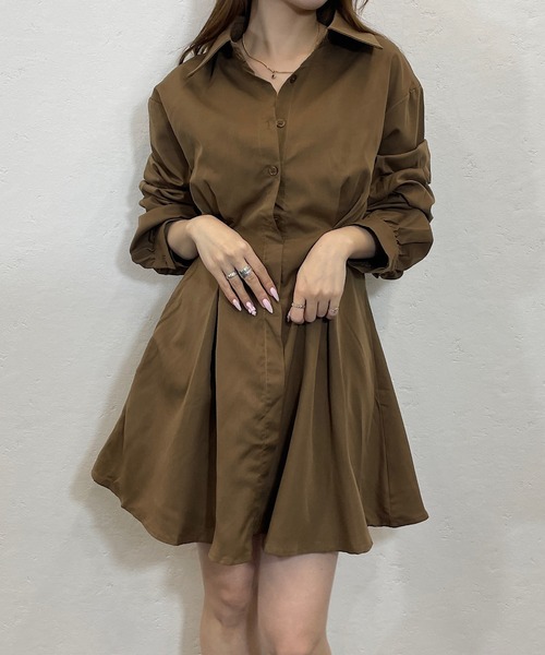 ROGER AND RAW(ロジャーアンドロウ)の「フィット&フレアシャツワンピース(シャツワンピース・レディース・ブラック/ブラウン・FREE)」の17枚目の写真