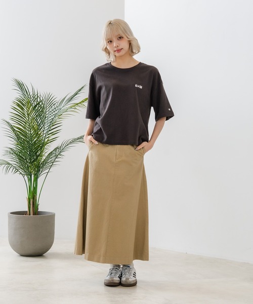 CONVERSE(コンバース)の「【CONVERSE/コンバース】【背中で魅せるハイカット】バックプリントTシャツ オールスター 前面ワンポイント(Tシャツ/カットソー・レディース・オフホワイト/ブラック/グリーン・MEDIUM)」の22枚目の写真