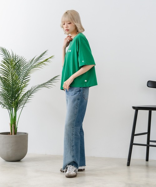 CONVERSE(コンバース)の「【CONVERSE/コンバース】【背中で魅せるハイカット】バックプリントTシャツ オールスター 前面ワンポイント(Tシャツ/カットソー・レディース・オフホワイト/ブラック/グリーン・MEDIUM)」の14枚目の写真