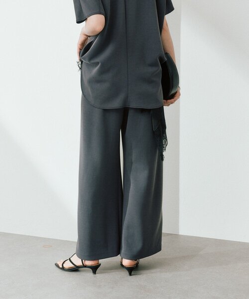 RIVE DROITE（リヴドロワ）の「【セットアップ着用可能/接触冷感】ドレーピーカットスラックス（その他パンツ・レディース・チャコールグレー/ブラウン・38/36）」の18枚目の写真